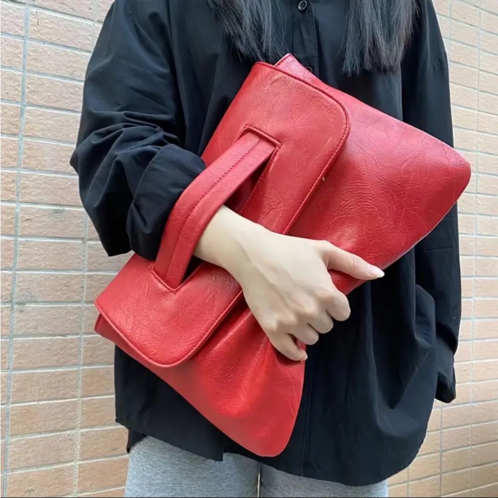 NWT Fold Over Large‎ Clutch